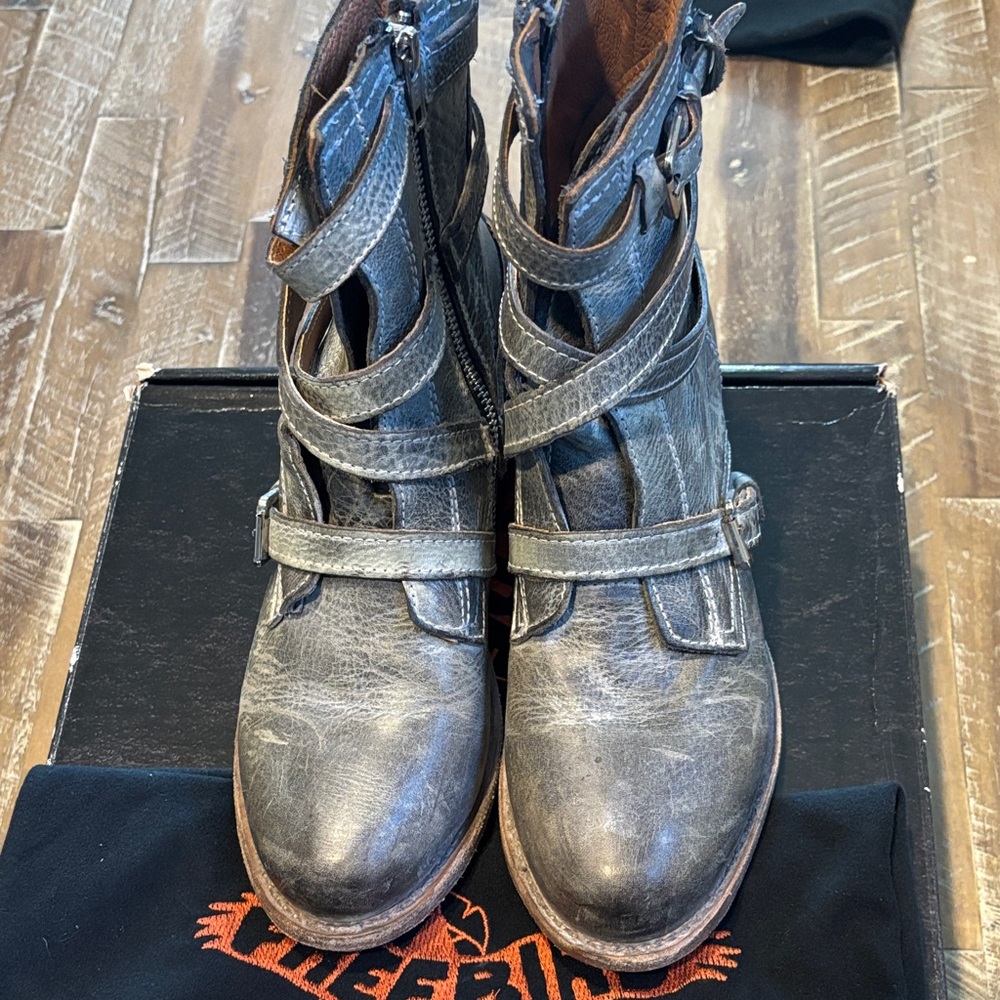 Freebird Raine Stone Leather Boots, size 10.